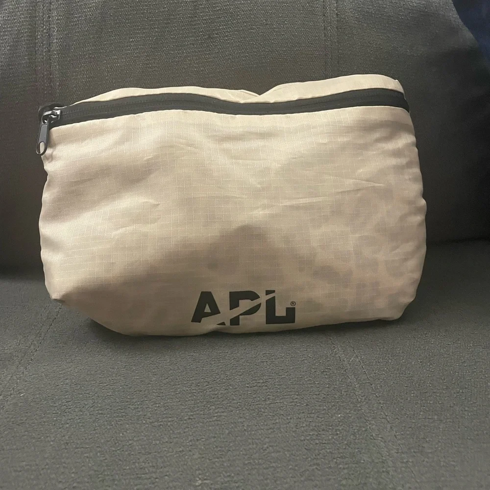 🐆APL Backpack🐆 - Picture 2 of 4